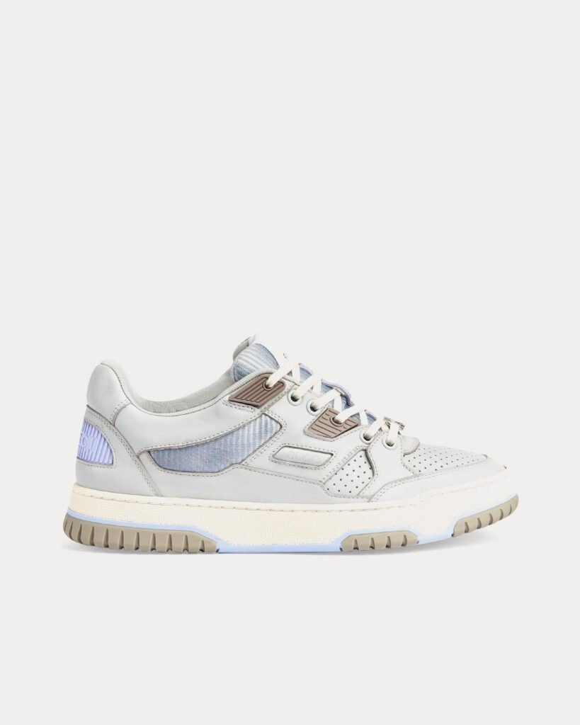 Baskets basses Gucci en cuir gris clair avec G entrelacés