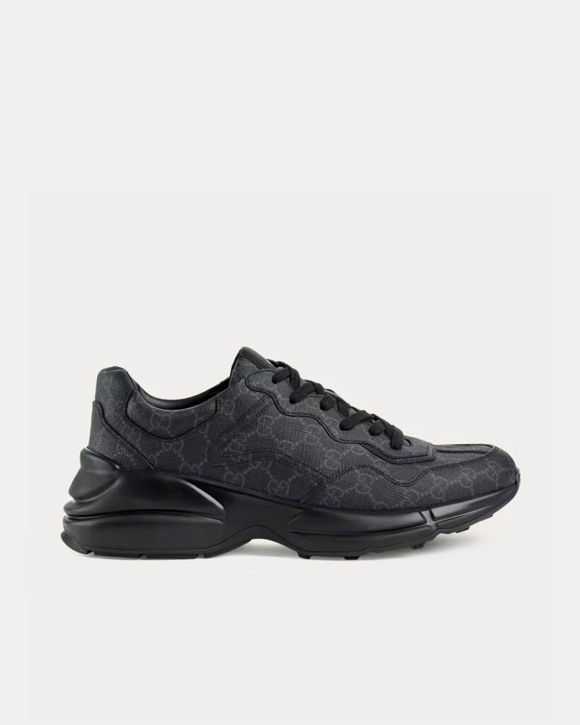 Baskets basses noires Gucci Rhyton GG Supreme