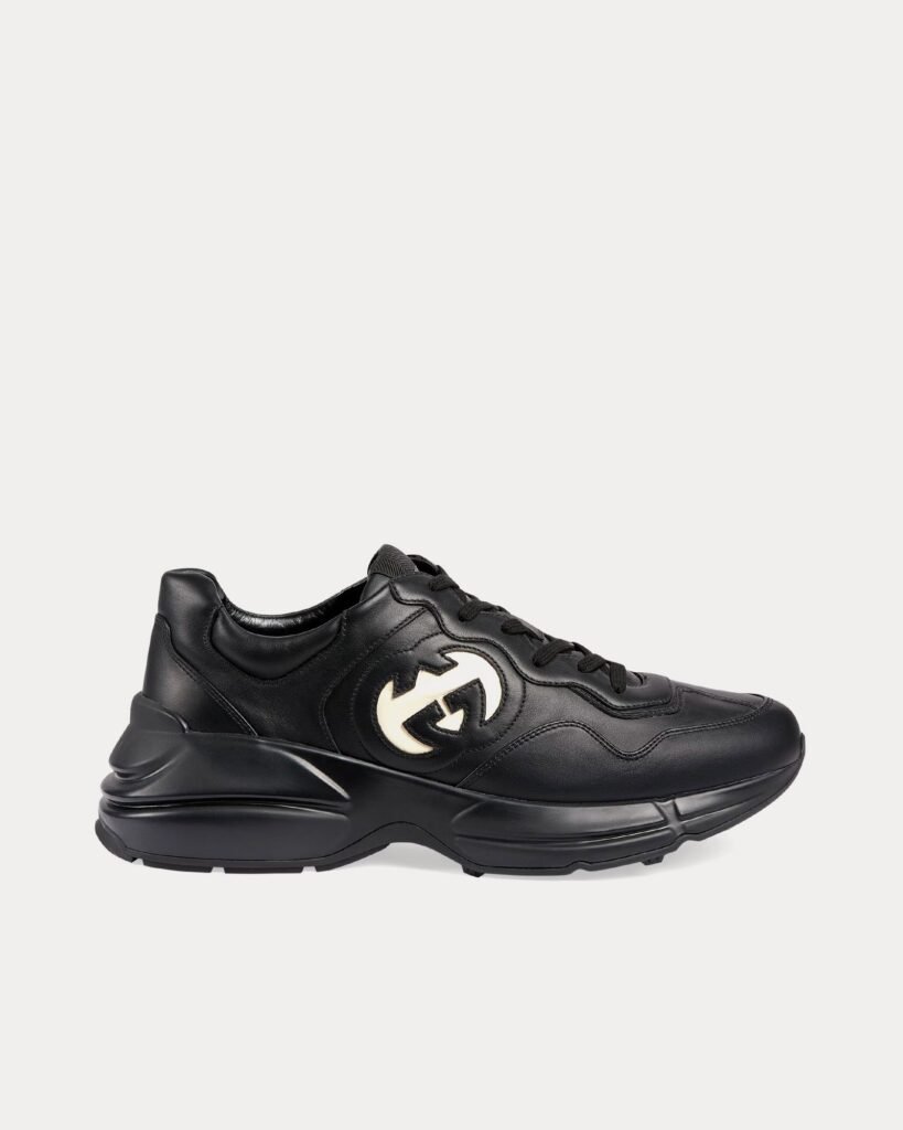 Baskets basses noires Gucci Rhyton Interlocking G