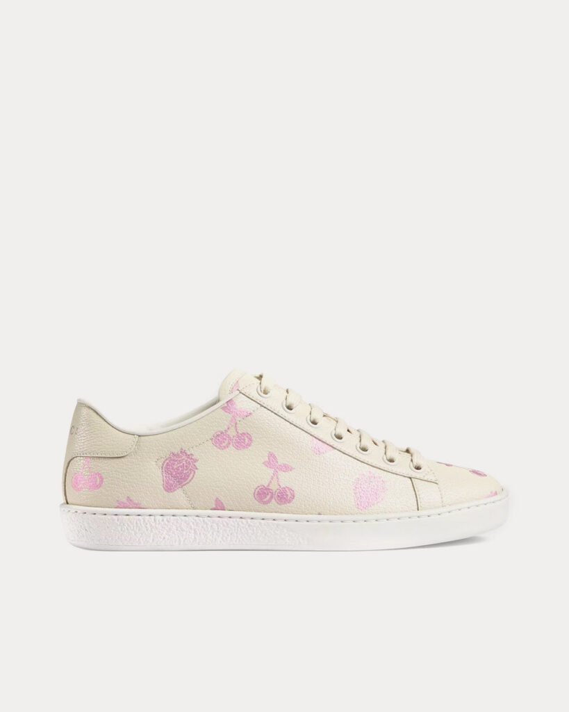 Baskets basses blanches métallisées à imprimé fraise et cerise Gucci Ace
