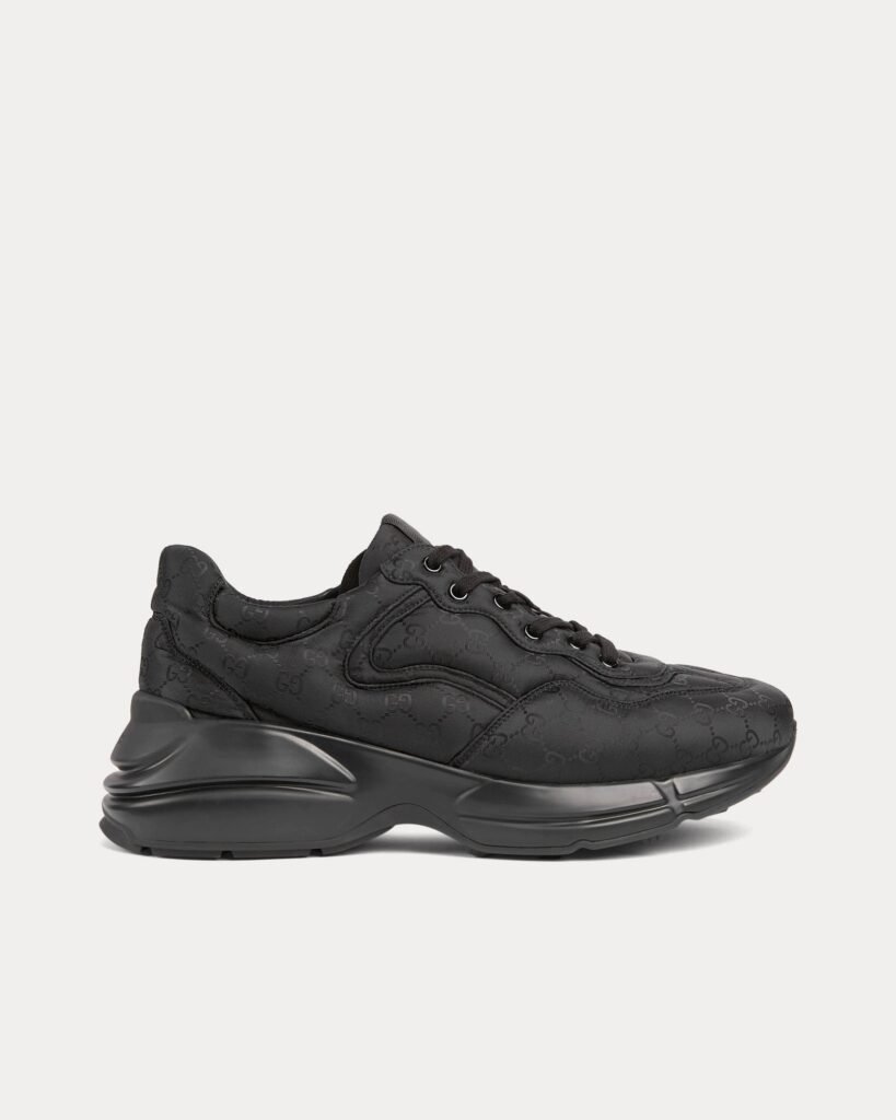 Baskets basses Gucci Rhyton GG en nylon noir