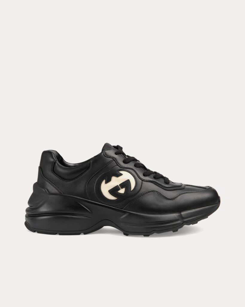 Baskets basses noires Gucci Rhyton Interlocking G