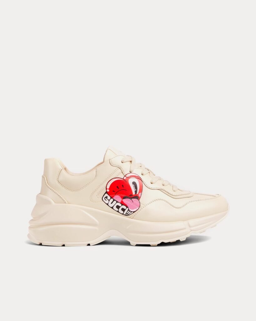 Baskets basses Rhyton en cuir ivoire avec cœur sérigraphié Gucci x Hattie Stewart