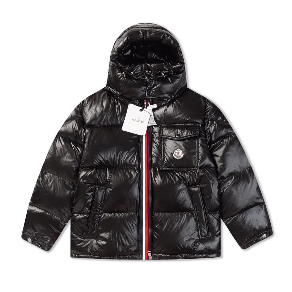 Doudoune Moncler Noire Brillante à Capuche – Design Tricolore Élégant