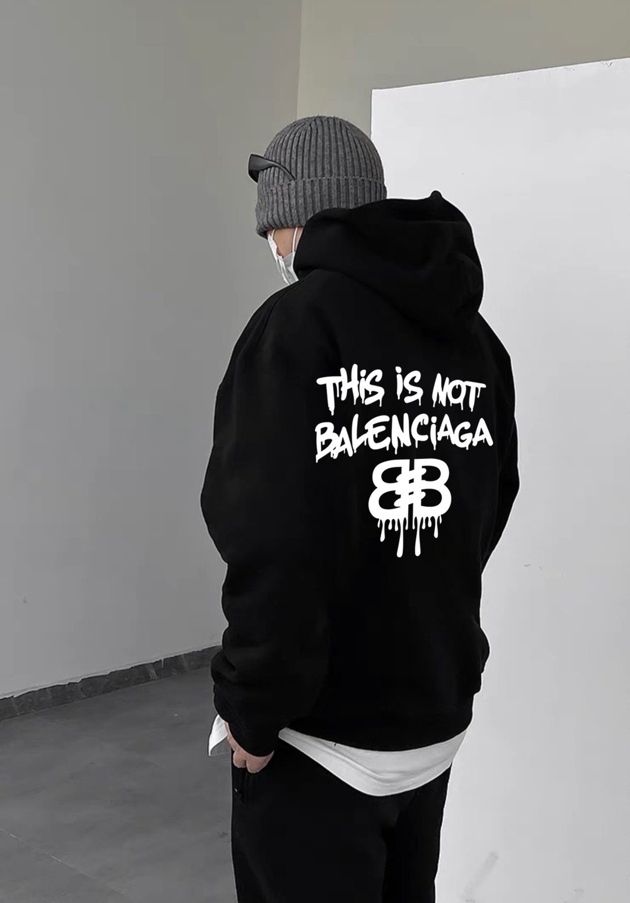 Sweat à capuche Balenciaga "This Is Not Balenciaga" – Image 2