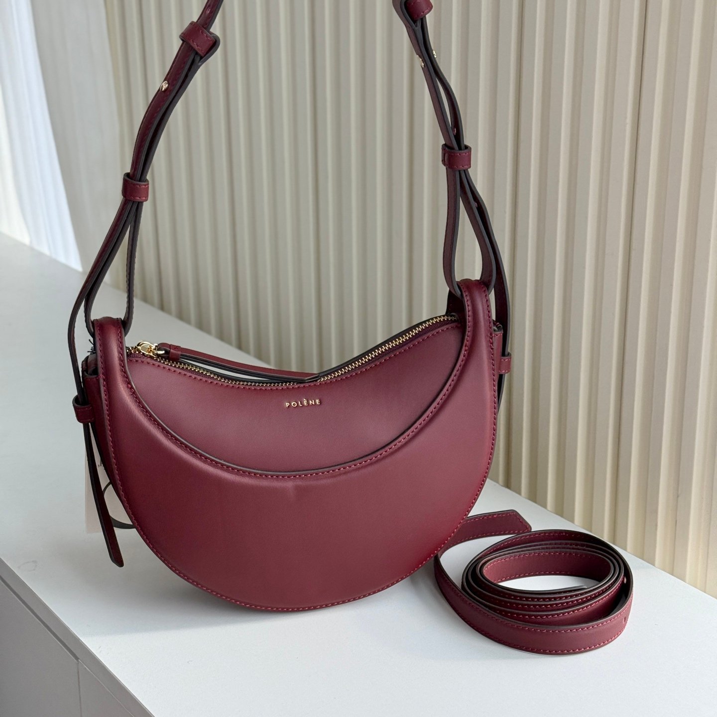 Polène Tonca – Sac en Cuir Grainé Demi-Lune – Image 20