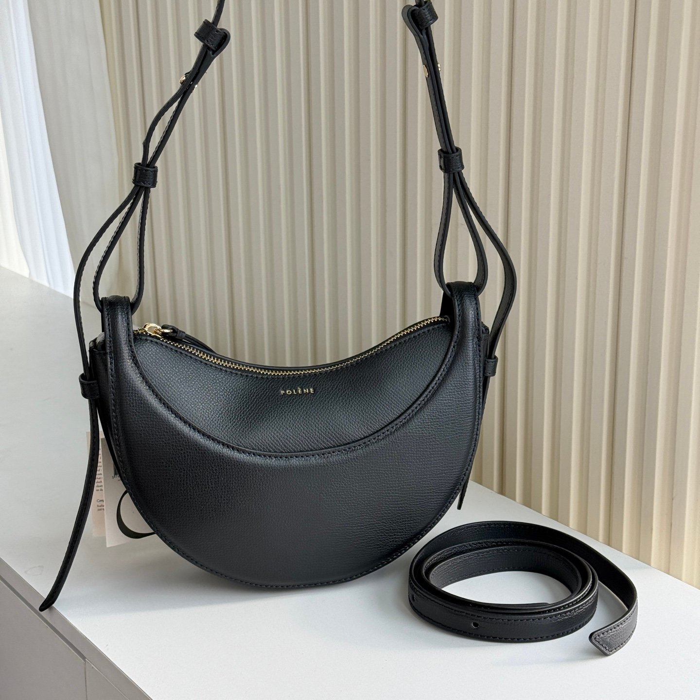Polène Tonca – Sac en Cuir Grainé Demi-Lune – Image 29