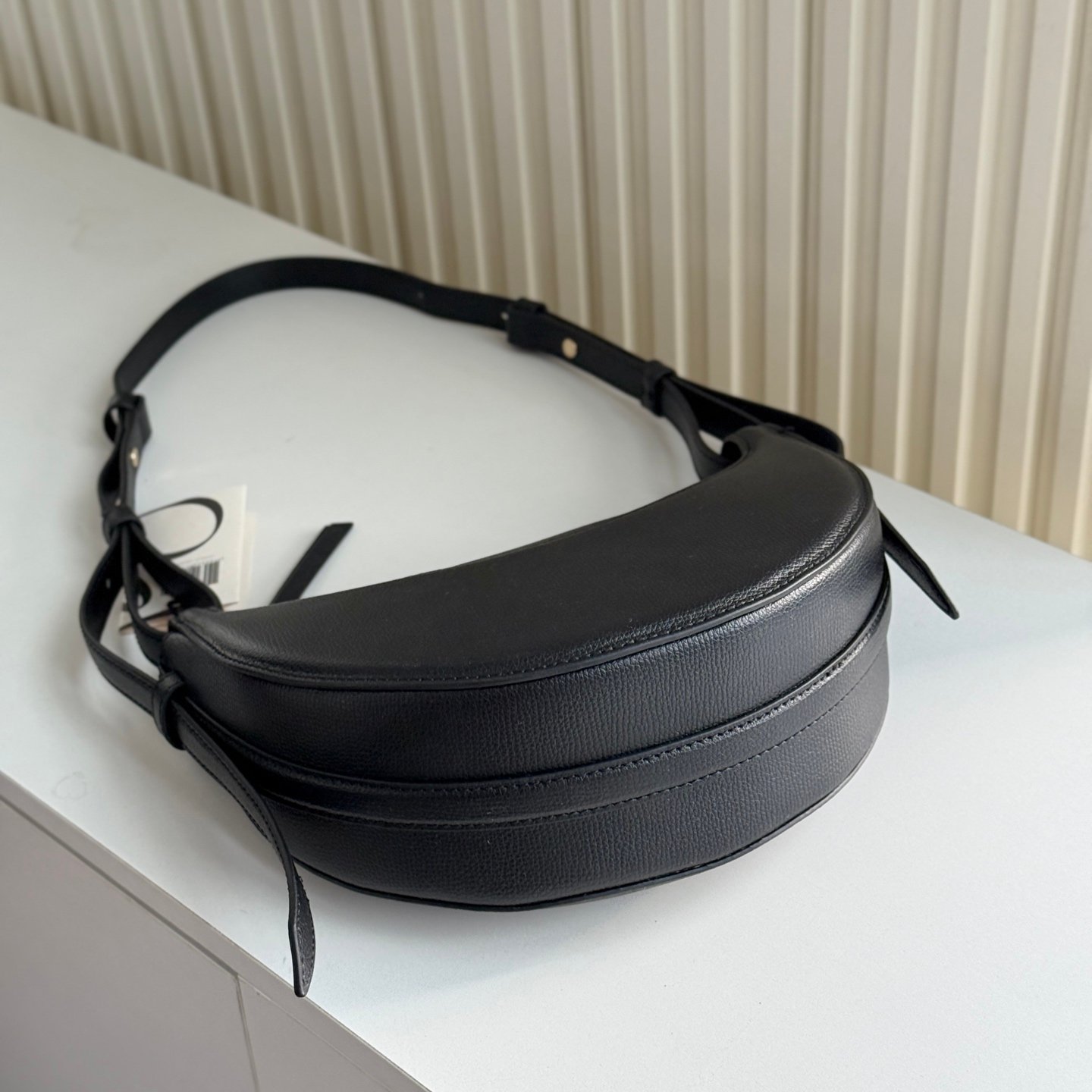 Polène Tonca – Sac en Cuir Grainé Demi-Lune – Image 35