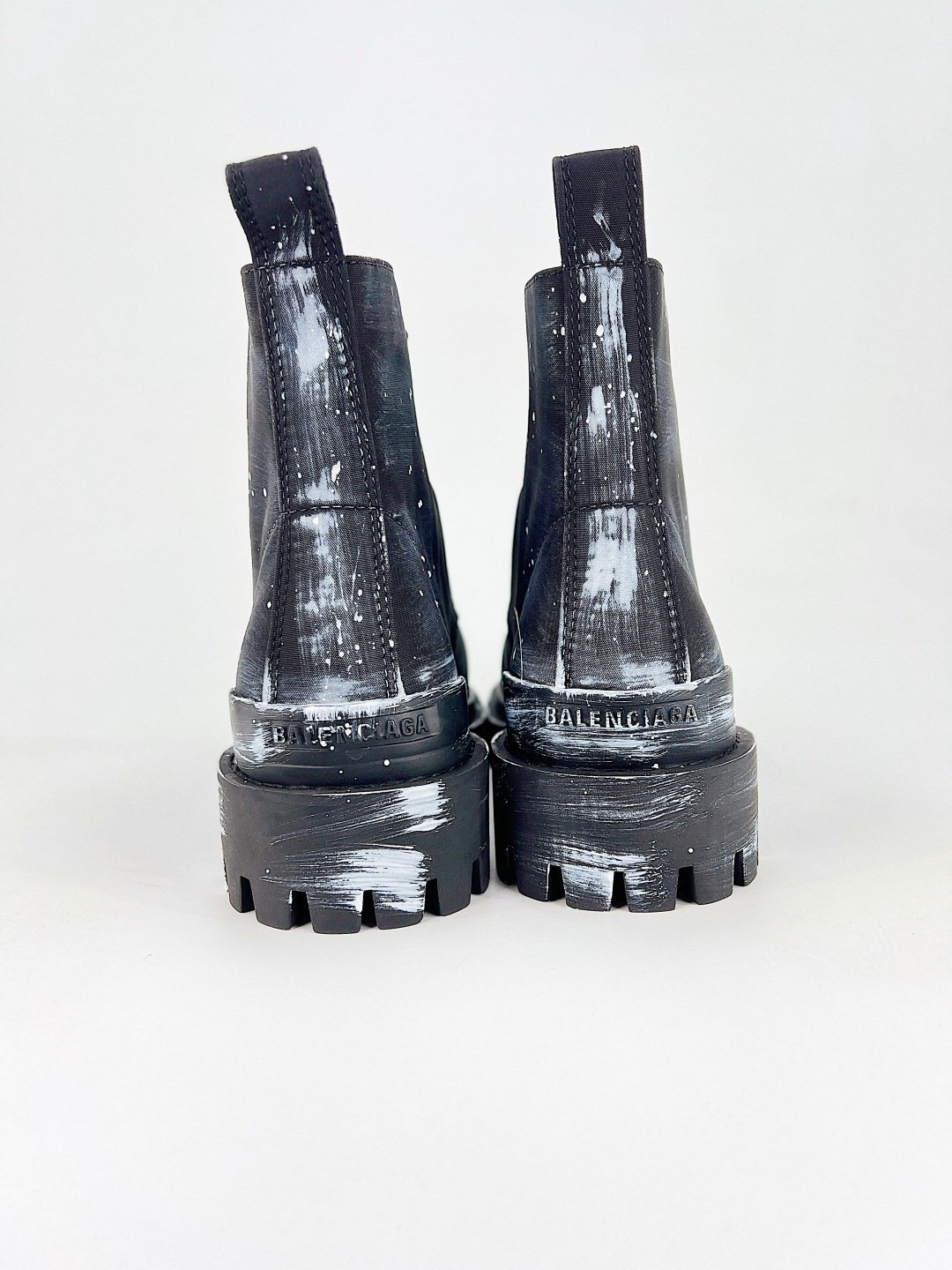 Balenciaga – Bottines Lace-Up à Semelle Épaisse – Image 11