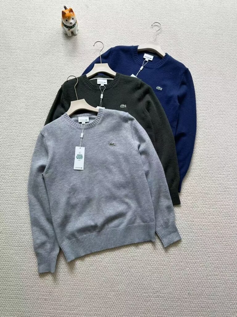Pull Lacoste Classic Fit – Col Rond Brodé Coton Doux Iconique