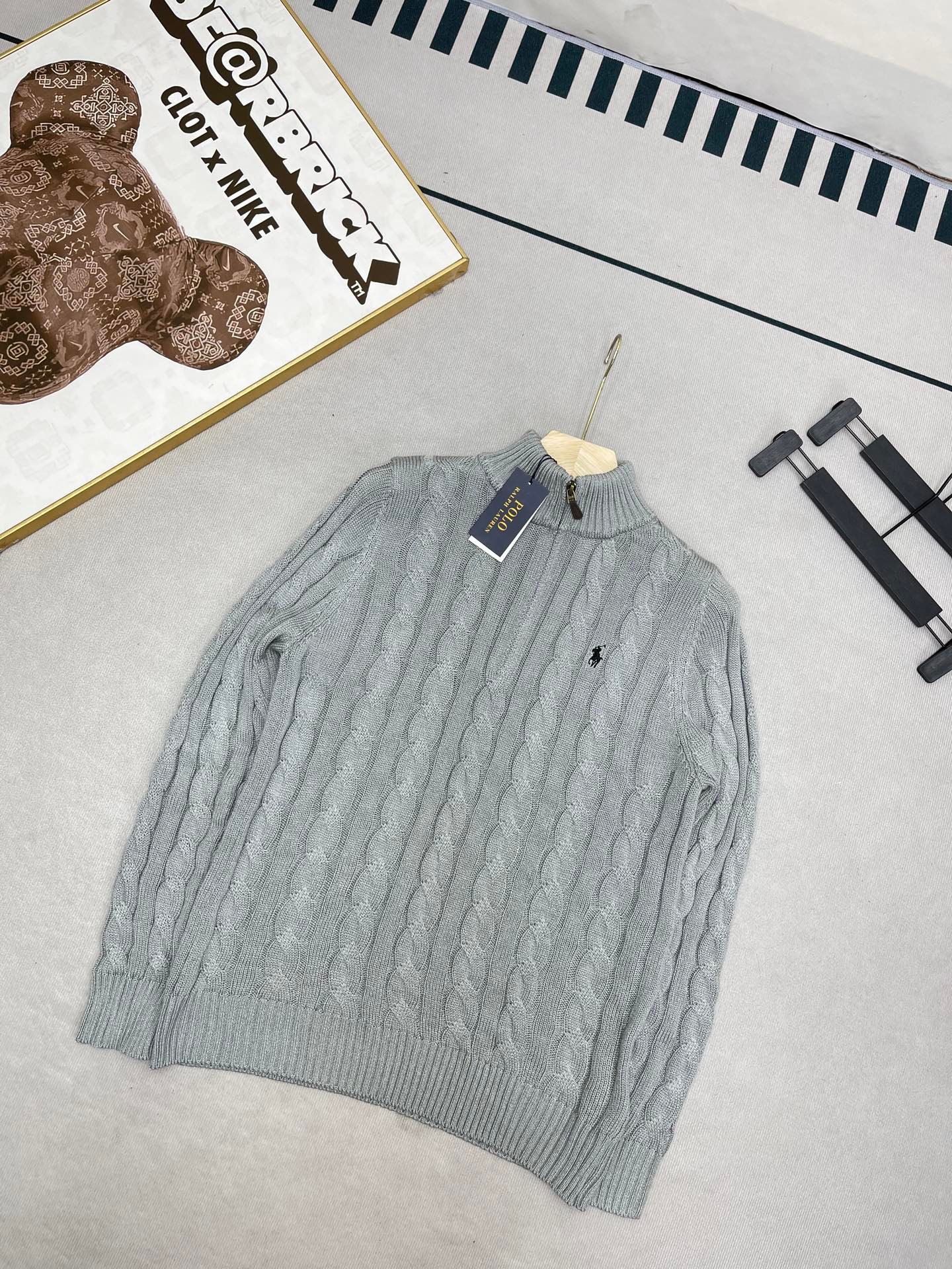 Pull col roulé Polo Ralph Lauren Homme | Maille torsadée élégante | Noir hiver 2025 – Image 4