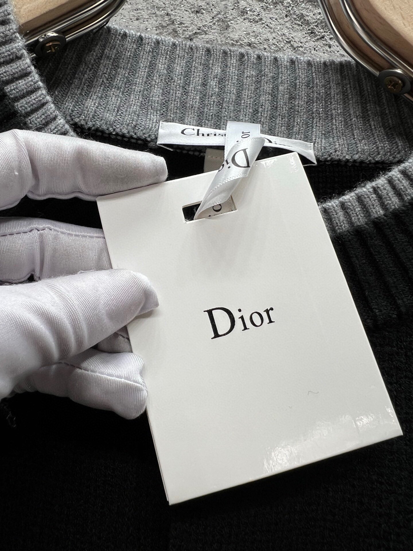 Cardigan Dior en maille fine à boutons – logo CD brodé – Image 8