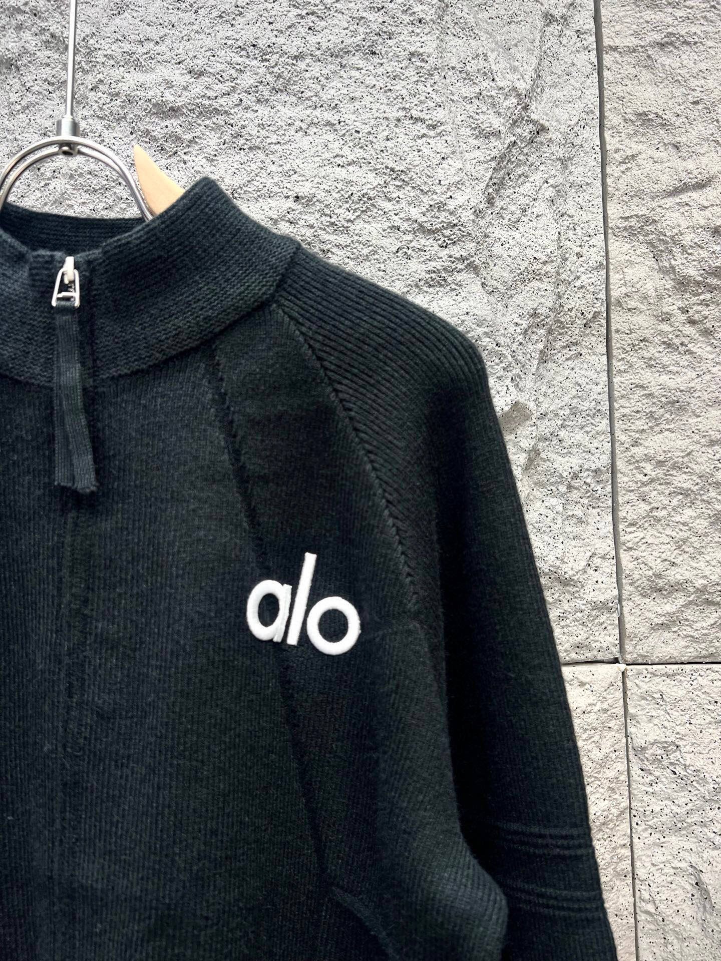 Gilet zippé en maille noire Alo Yoga – col montant et logo brodé – Image 4