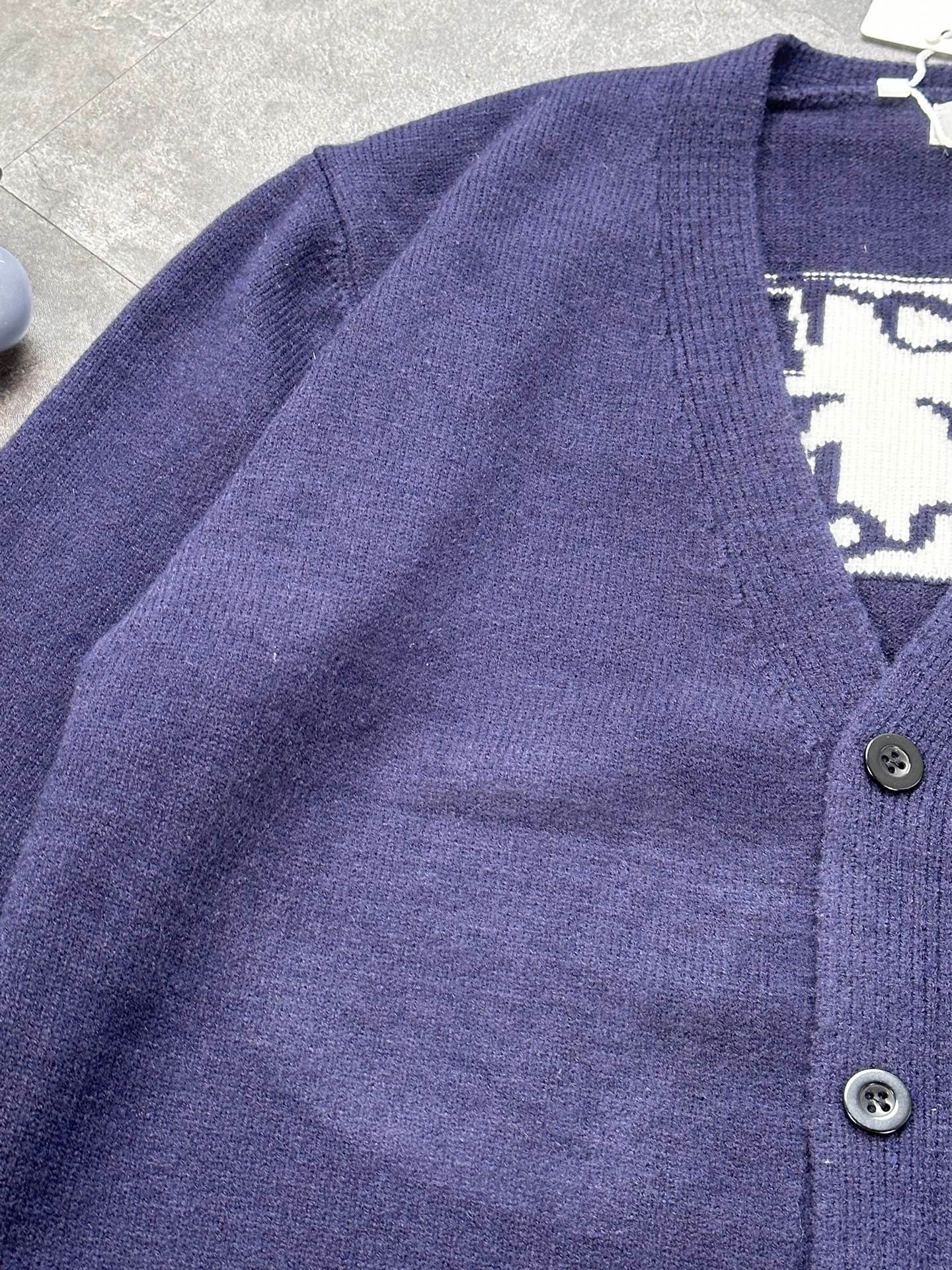 Cardigan Dior en Laine Navy – "For My Real Friends" – Logo Brodé – Image 5