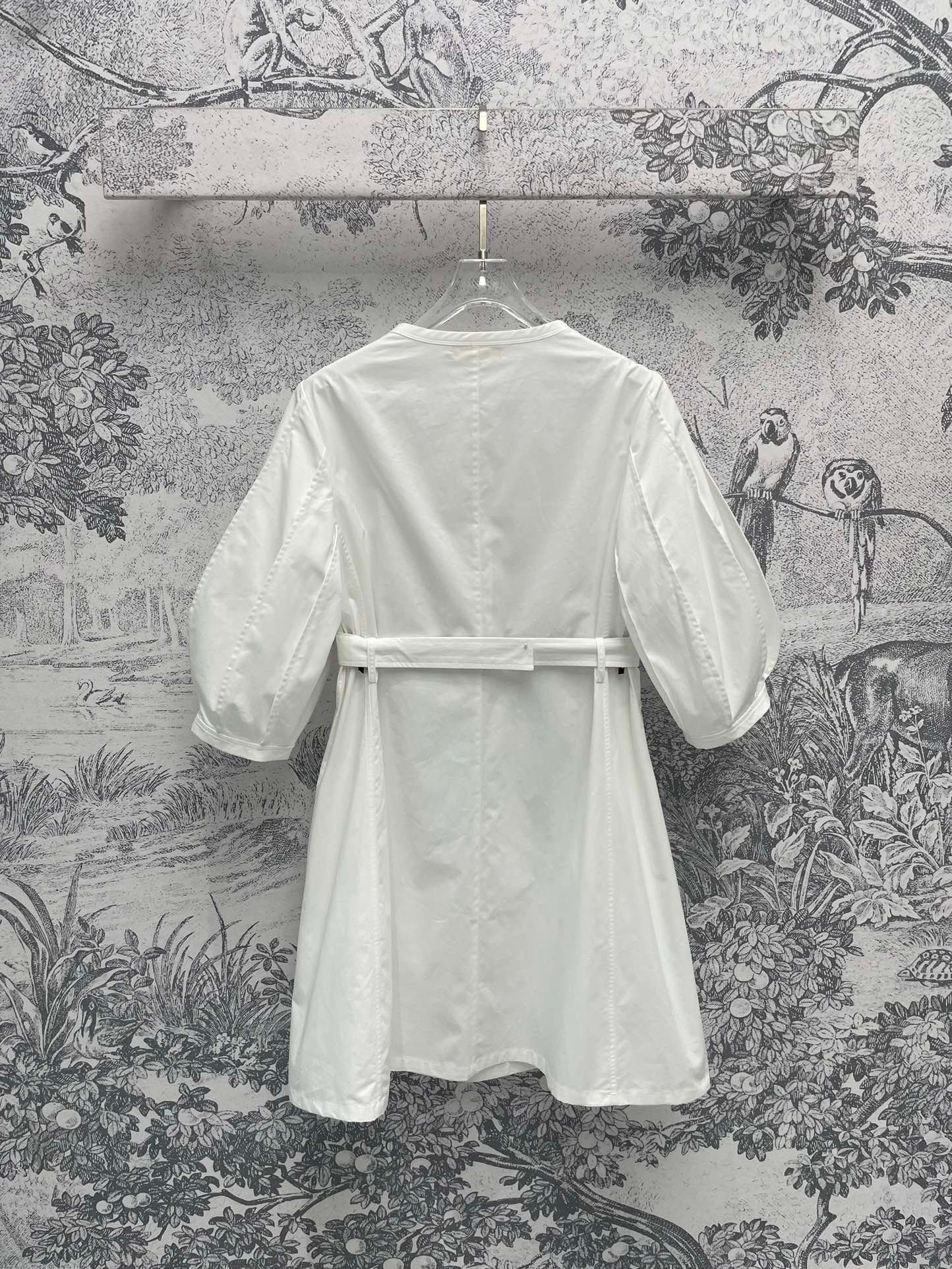 Robe courte ChloĆ© en coton blanc avec ceinture ā Image 7
