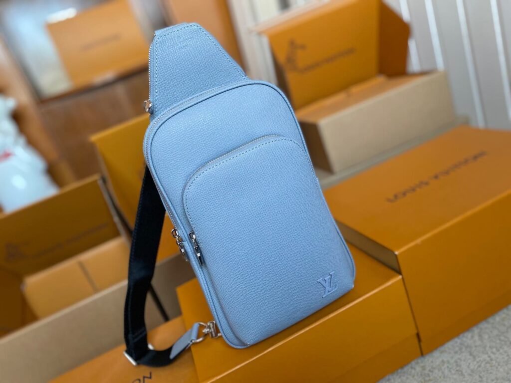 Sacoche bandoulière en cuir grainé – 3 coloris élégants (noir, damier, bleu clair)