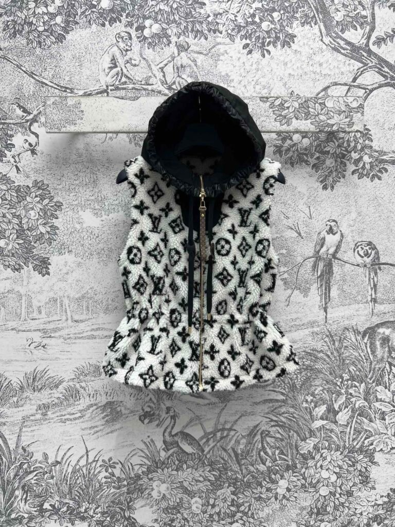 Gilet veste sans manches Louis Vuitton en laine bouclée | Style luxueux et moderne