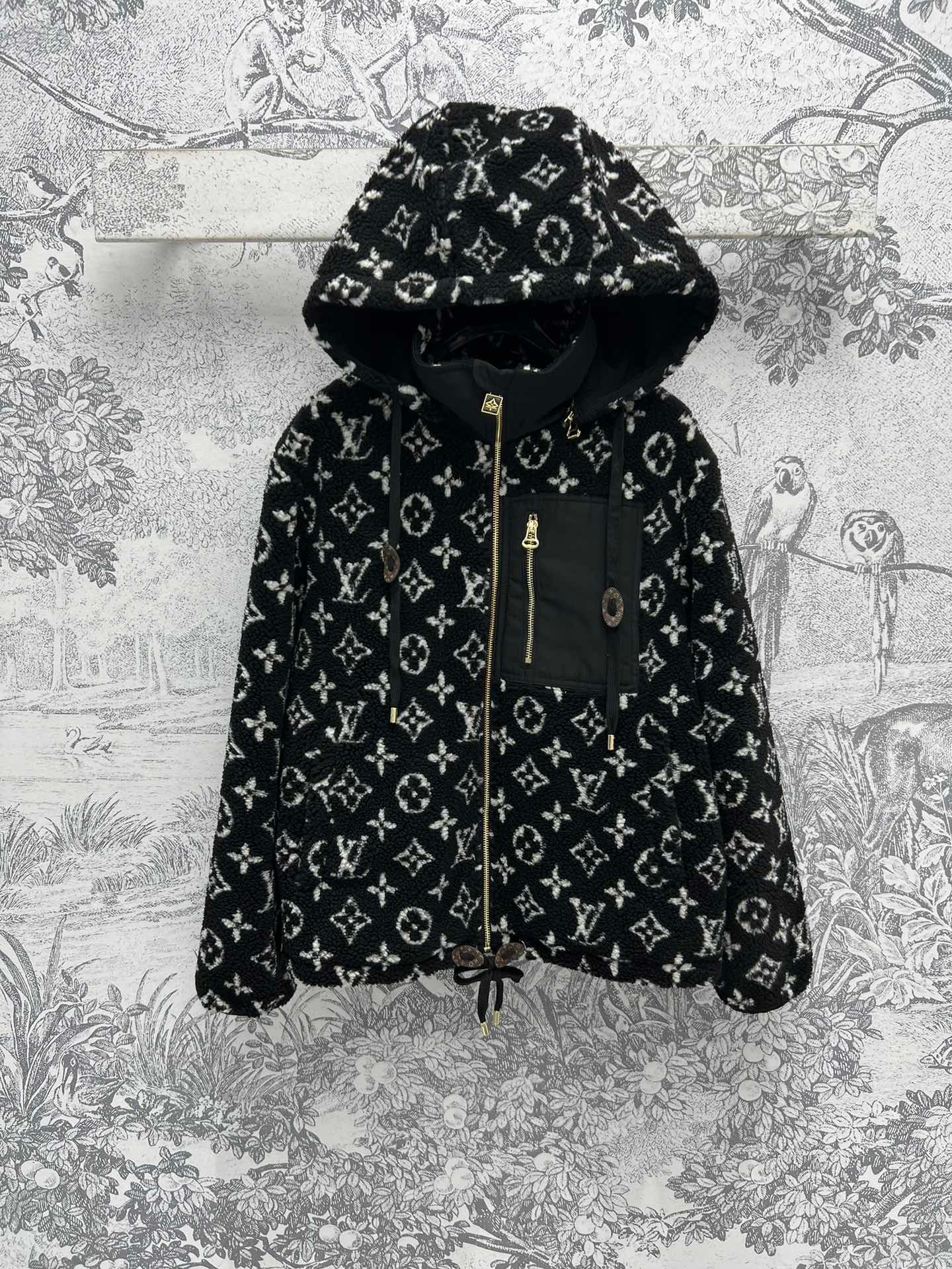 Veste Louis Vuitton Monogram Sherpa – Design chaud et luxueux