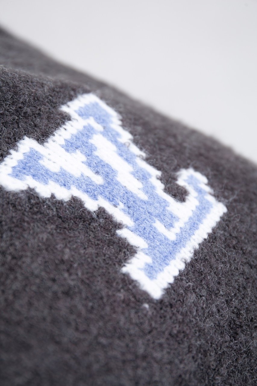 Pull Louis Vuitton en laine bouclée Monogram Fleur – rouge ou gris anthracite – Image 13