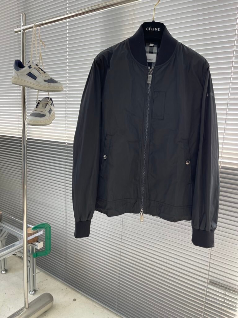 Blouson bomber Burberry – Tissu technique à col côtelé