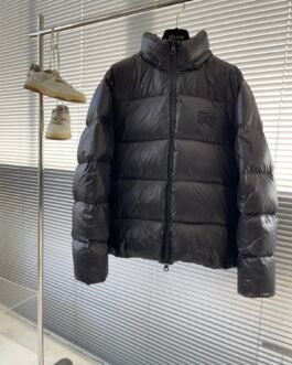 Doudoune matelassée Burberry noire – Logo Equestrian