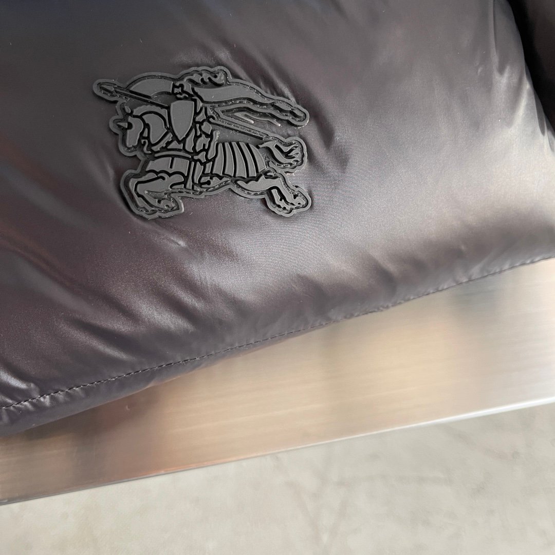 Doudoune matelassée Burberry noire – Logo Equestrian – Image 4