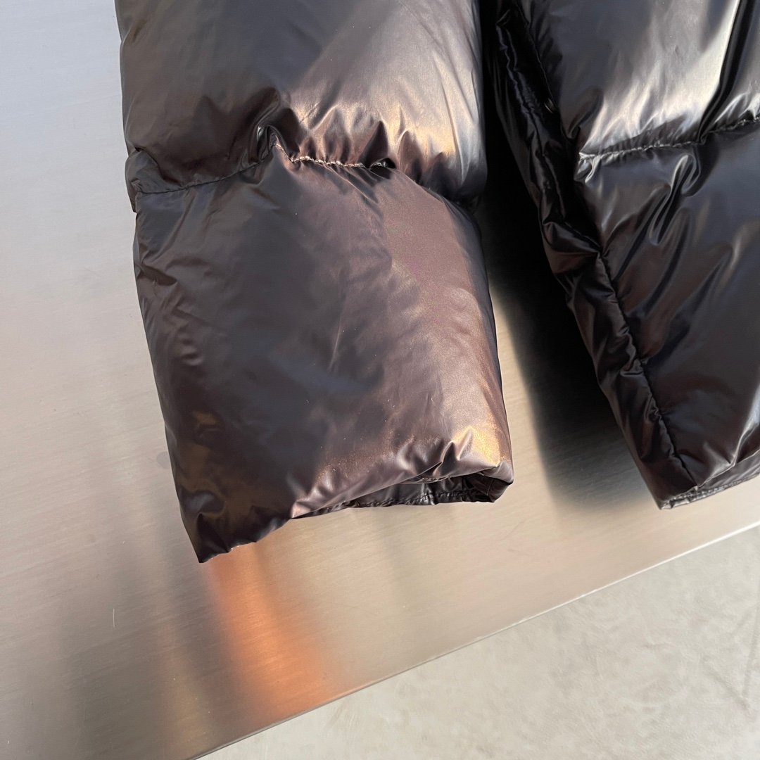 Doudoune matelassée Burberry noire – Logo Equestrian – Image 5