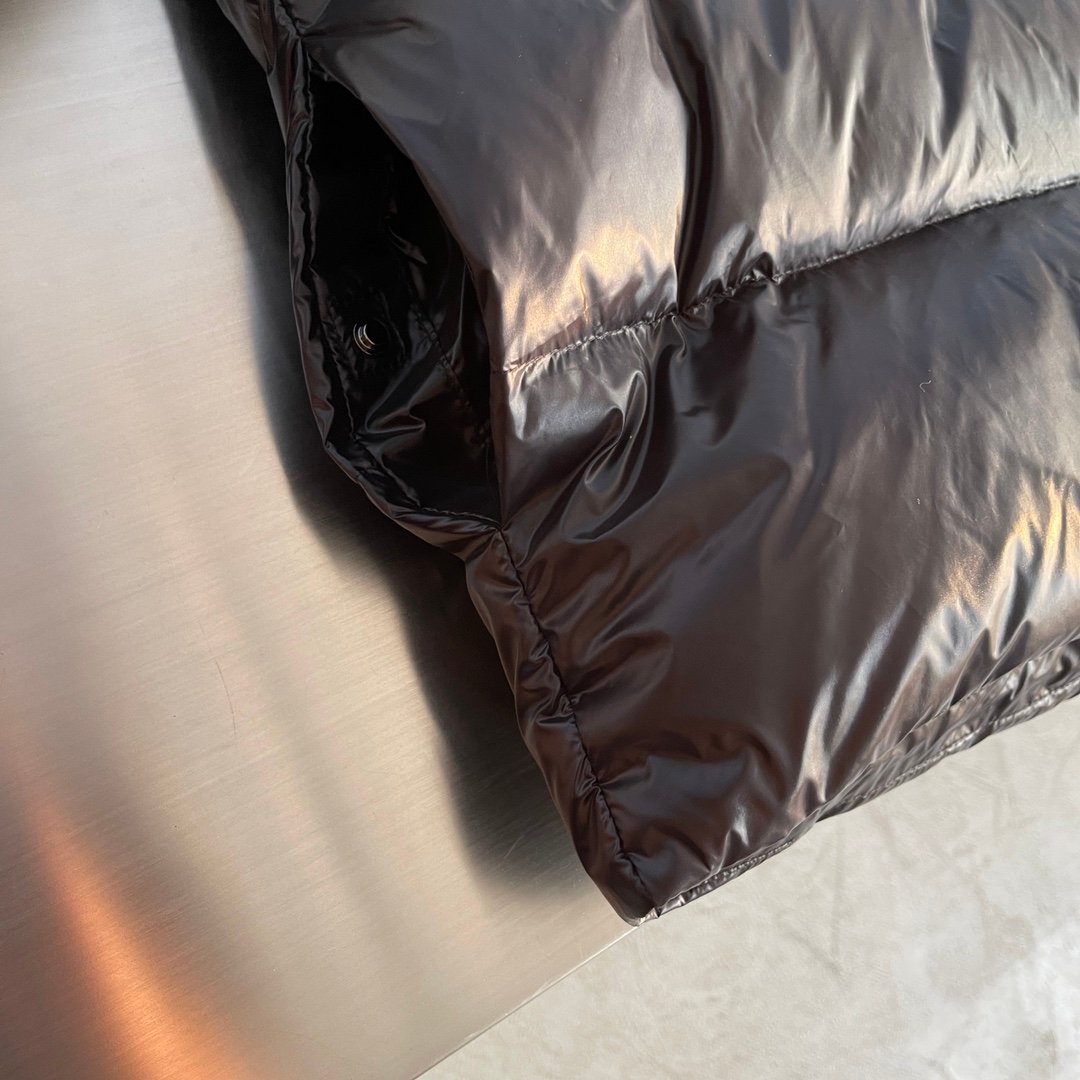 Doudoune matelassée Burberry noire – Logo Equestrian – Image 6