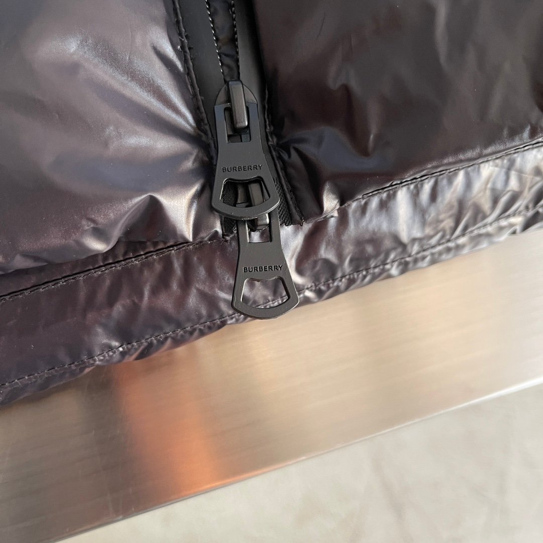 Doudoune matelassée Burberry noire – Logo Equestrian – Image 7