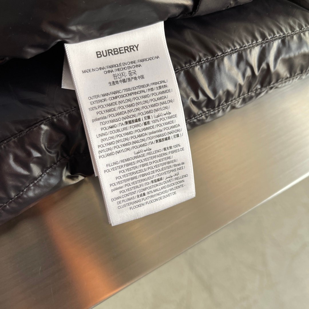 Doudoune matelassée Burberry noire – Logo Equestrian – Image 8