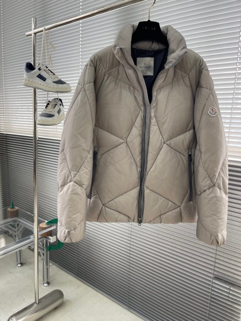 Doudoune matelassée Moncler – confort thermique et style premium