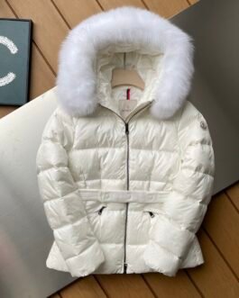 Doudoune à capuche bordée de fourrure – Moncler