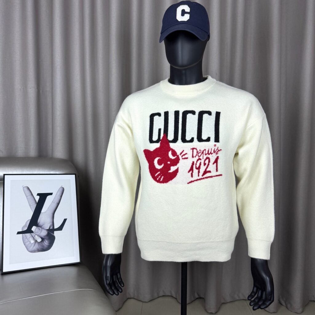 Pull Gucci "Since 1921" Chat Brodé – Noir & Blanc – Unisexe