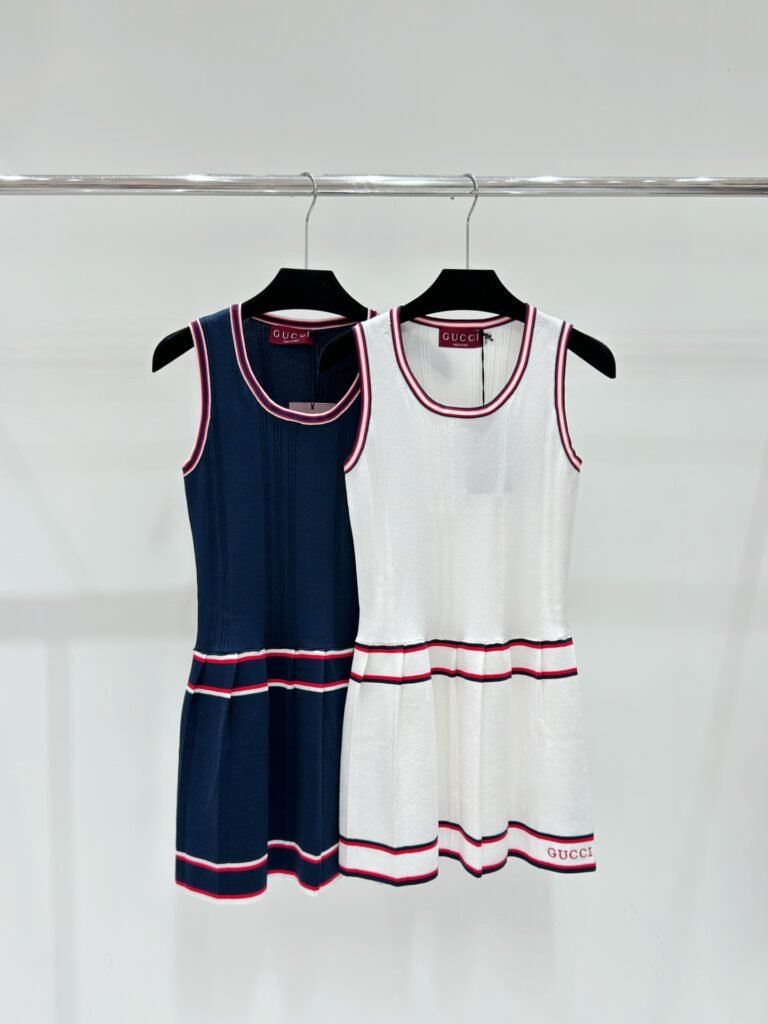 Robe sans manches Gucci en maille – Bleu marine ou blanc