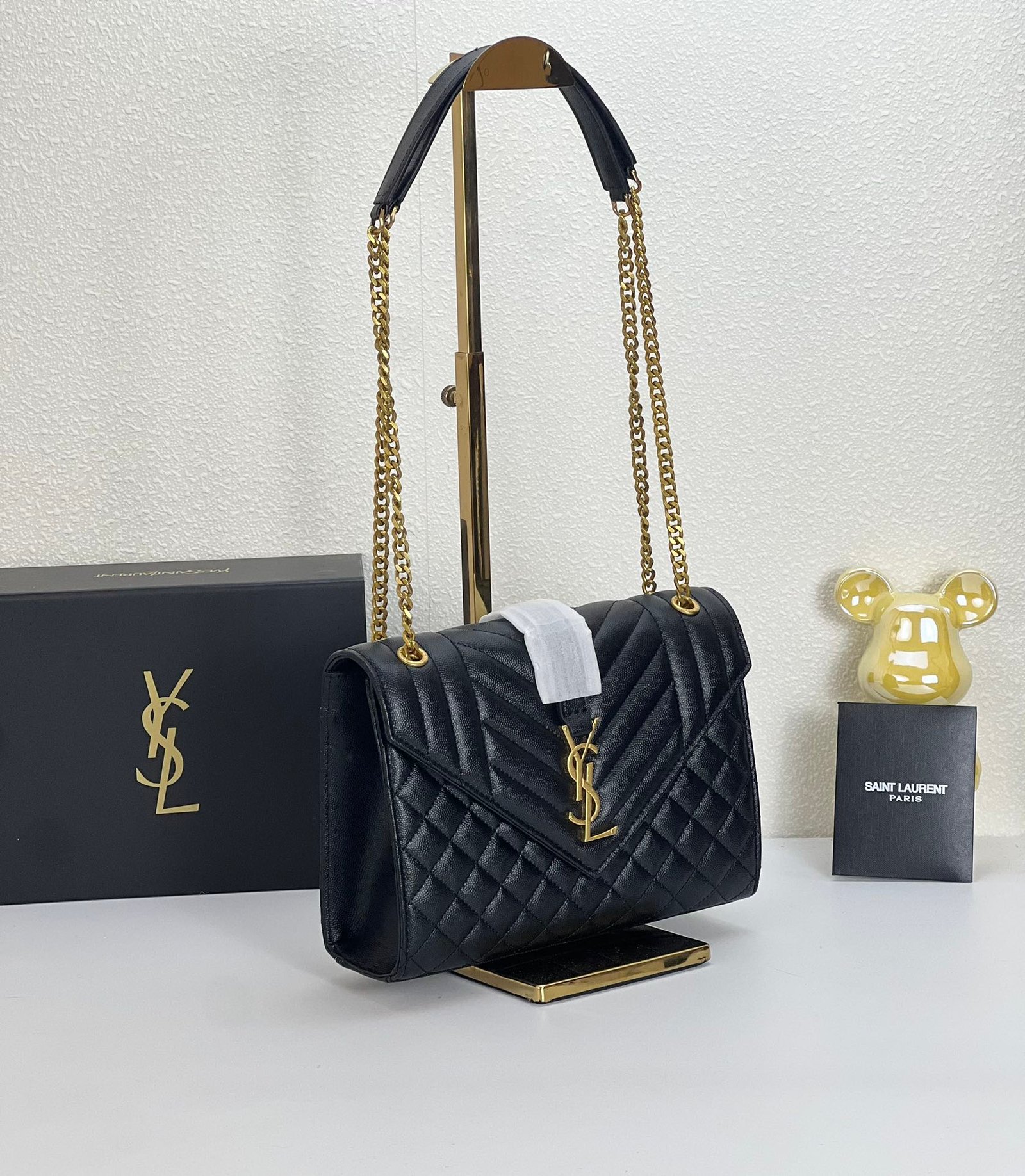 Sac Saint Laurent en cuir matelassé YSL doré
