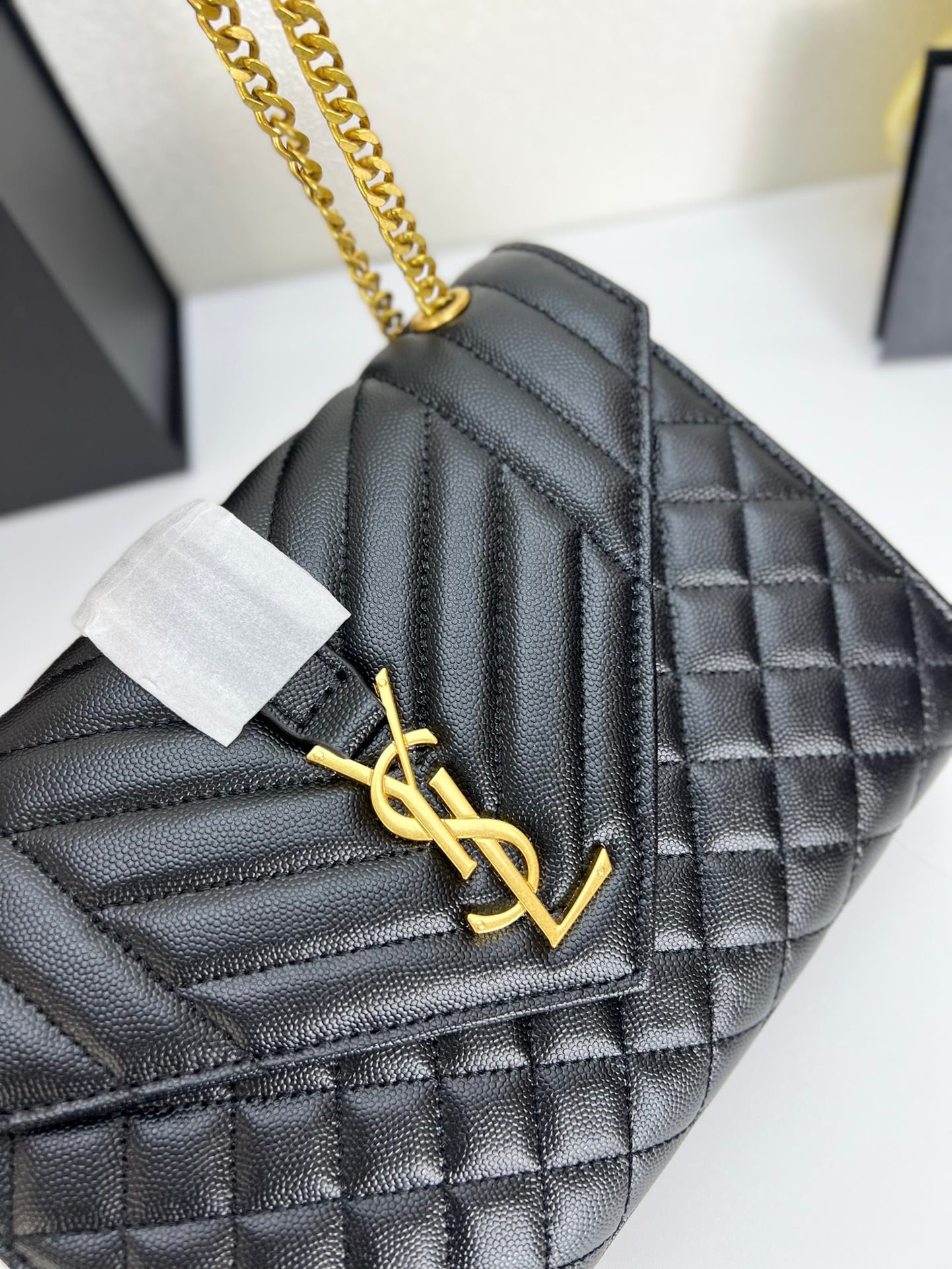 Sac Saint Laurent en cuir matelassé YSL doré – Image 5