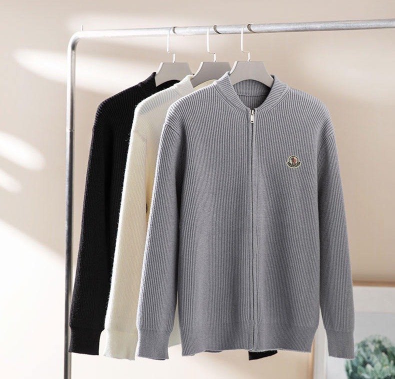 Cardigan zippé en laine Moncler, élégance et confort durable