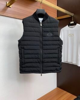 Doudoune sans manches Burberry en nylon matelassé, élégance et légèreté