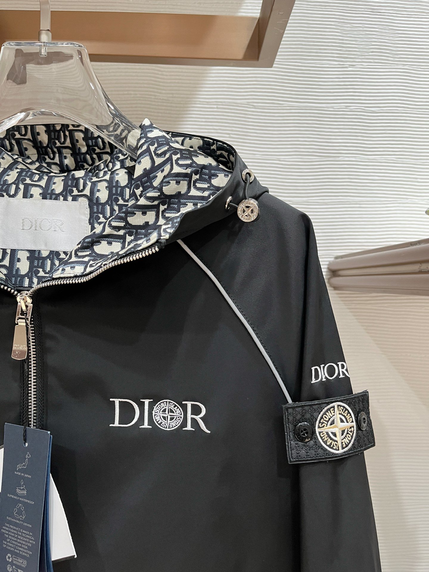 Veste Dior Stone Island Élégance & Durabilité – Taille S à XL – Image 4