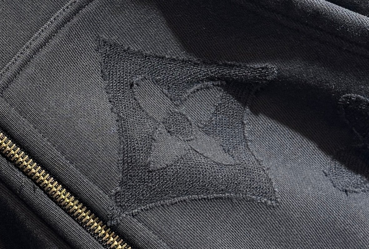 Gilet Louis Vuitton en Tissu Haut de Gamme - Élégance et Confort – Image 6