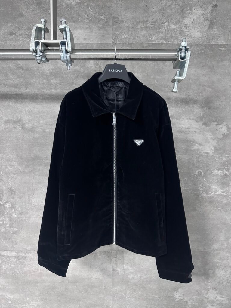 Veste Prada chic en tailles S à XL, élégance intemporelle et confort