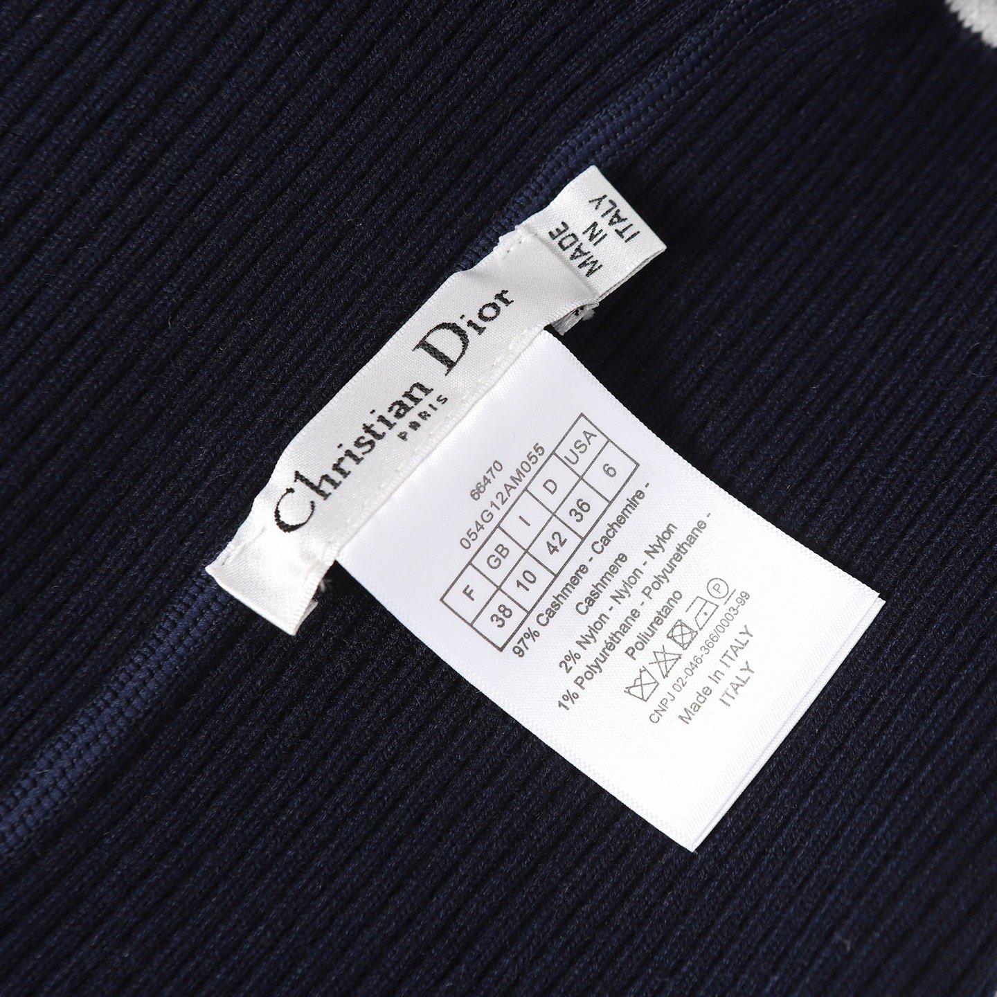 Gilet Dior Réversible Noir Beige Élégant et Polyvalent pour Homme – Image 9