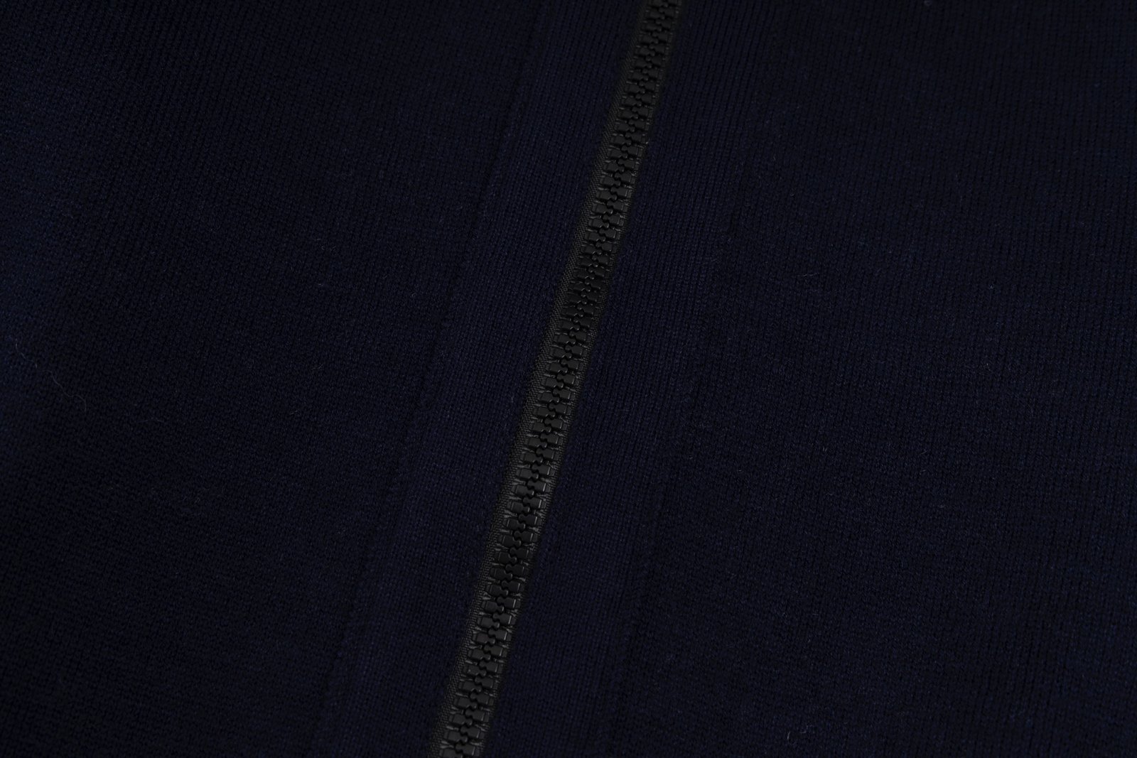 Gilet Dior Réversible Noir Beige Élégant et Polyvalent pour Homme – Image 16