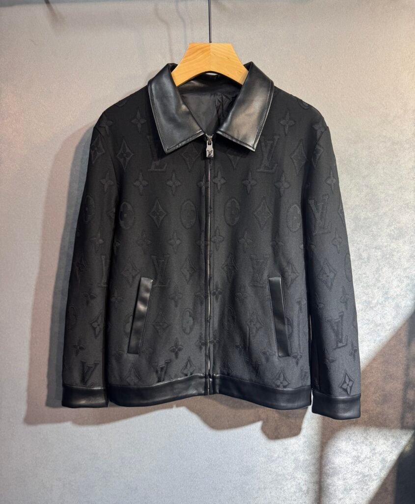 Veste Louis Vuitton élégante en coupe régulière, luxe et confort