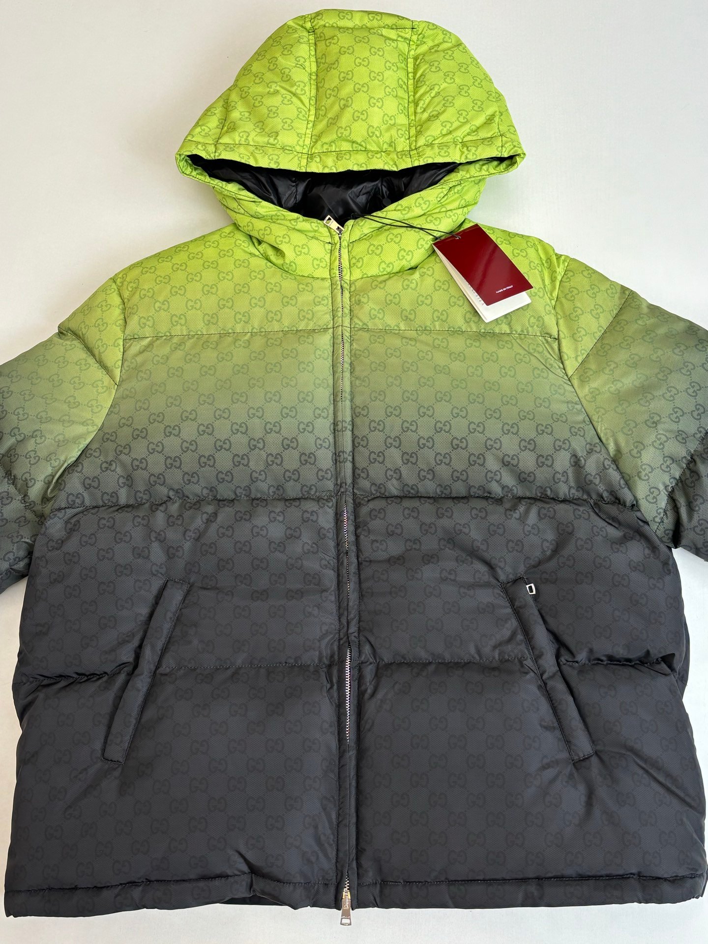 Doudoune Gucci Élégante en Tissu Résistant, Chaleur et Style Luxe – Image 5