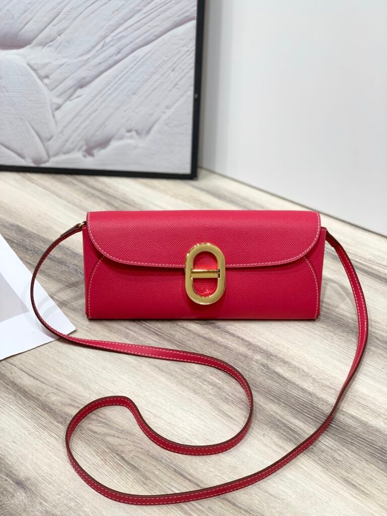 Portefeuille Hermès en Cuir Luxe, Élégance et Praticité