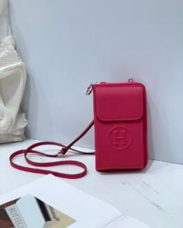 Sac portefeuille Hermes compact avec porte-téléphone en cuir élégant