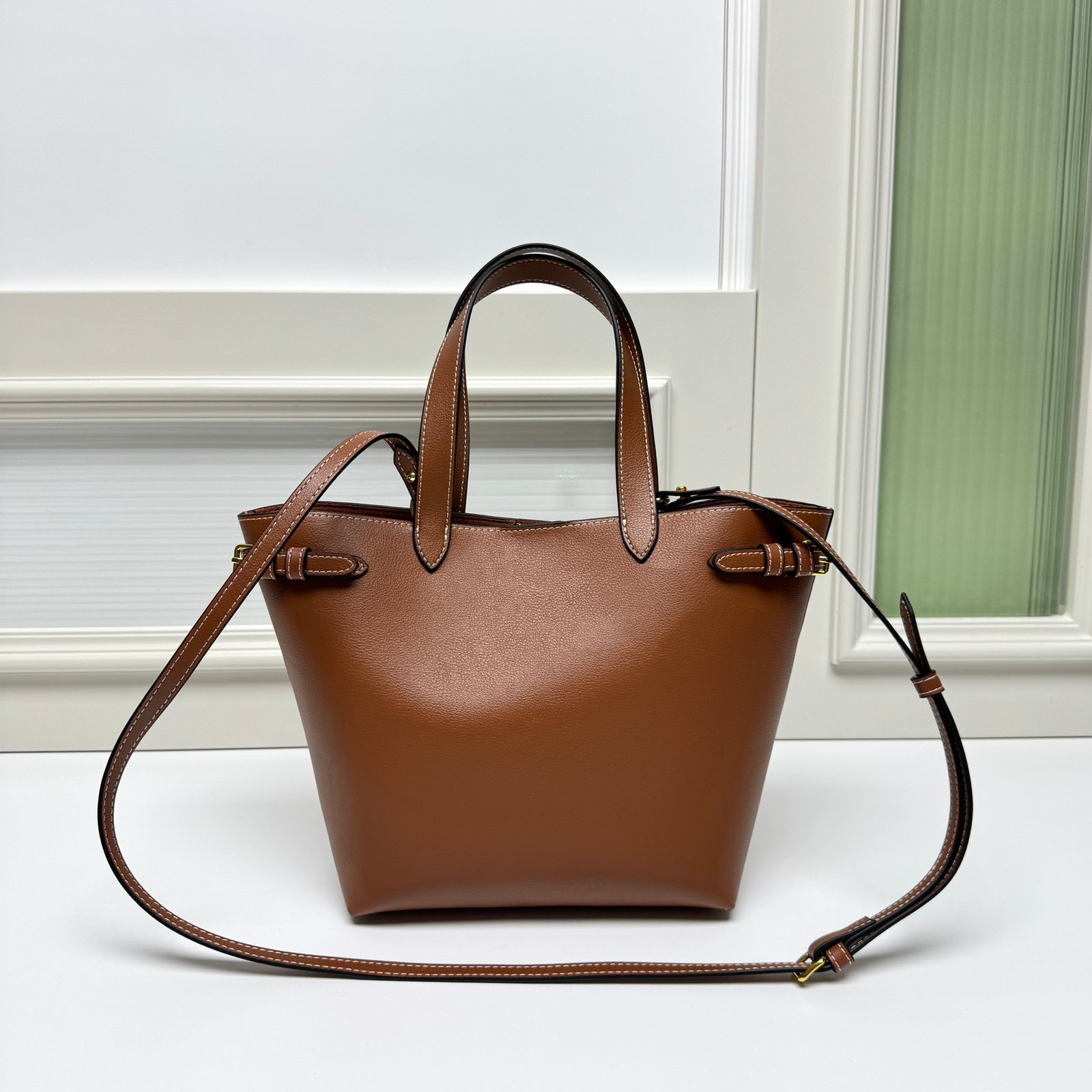 Sac Céline en cuir élégant – Spacieux, Durable et Classique – Image 6