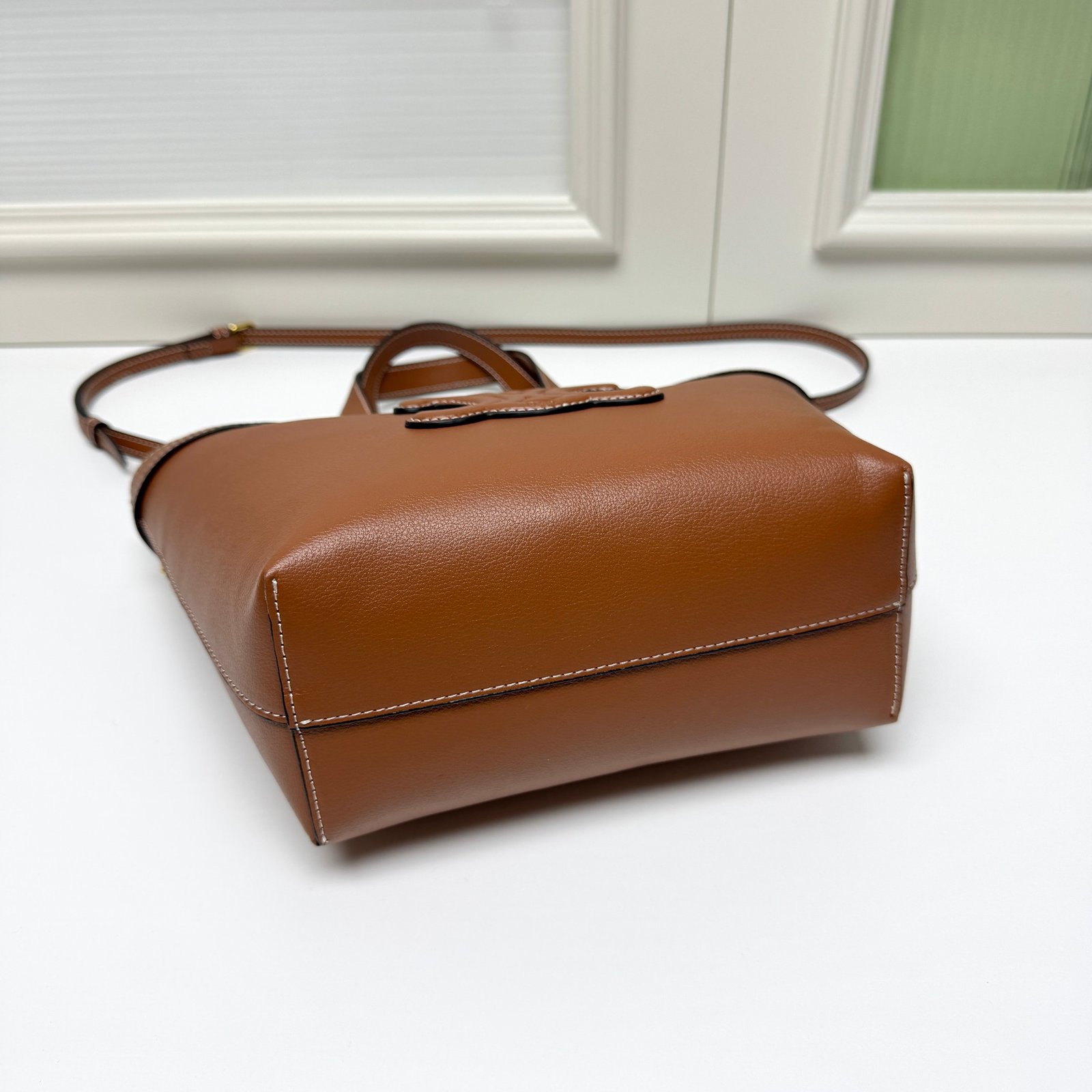 Sac Céline en cuir élégant – Spacieux, Durable et Classique – Image 8