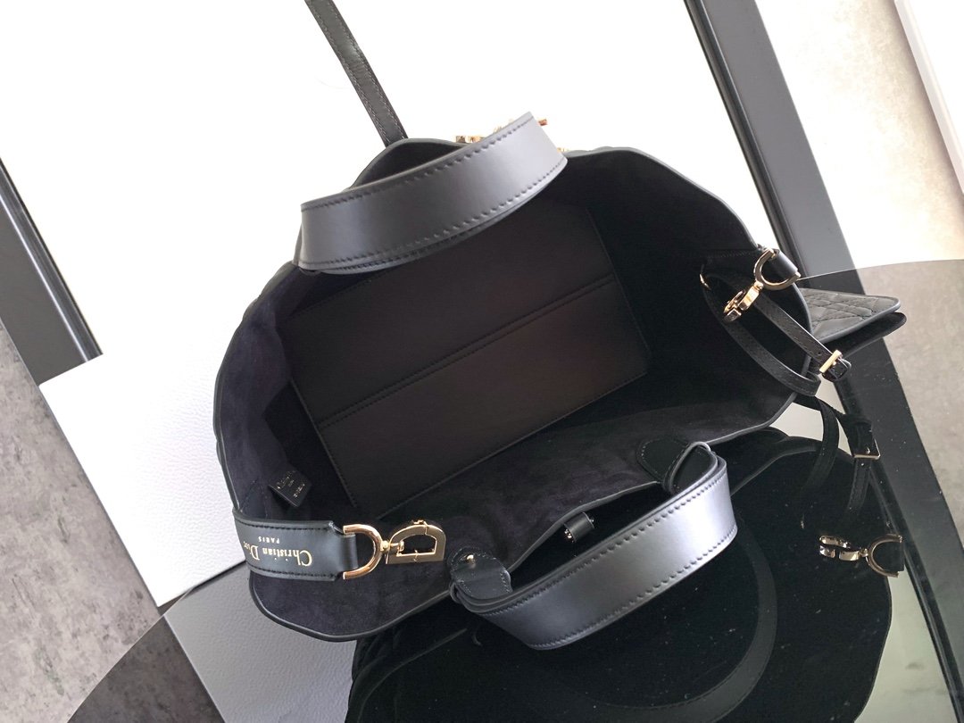 Sac Dior Toujour en cuir élégant – Style et praticité au quotidien – Image 7